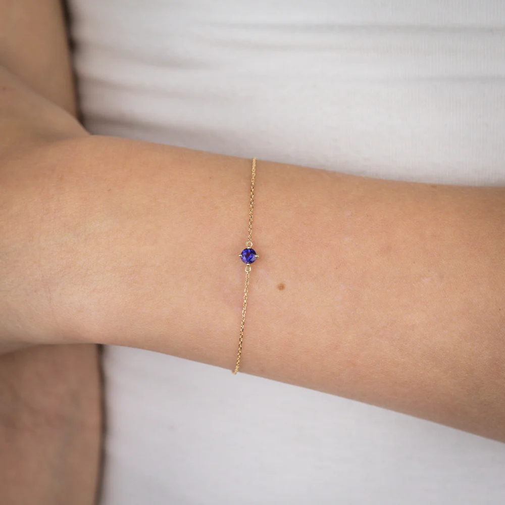 0.23 Carat Amethyst Adjustable Bracelet 17cm in 9ct Yellow Gold - Image 4