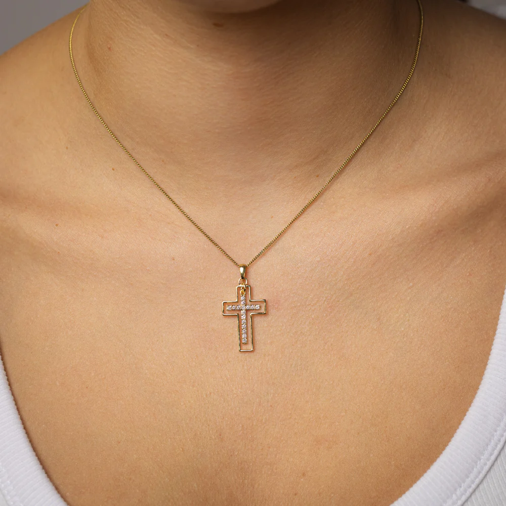 0.24 Carat Diamond Cross Pendant in 9ct Yellow Gold - Image 2