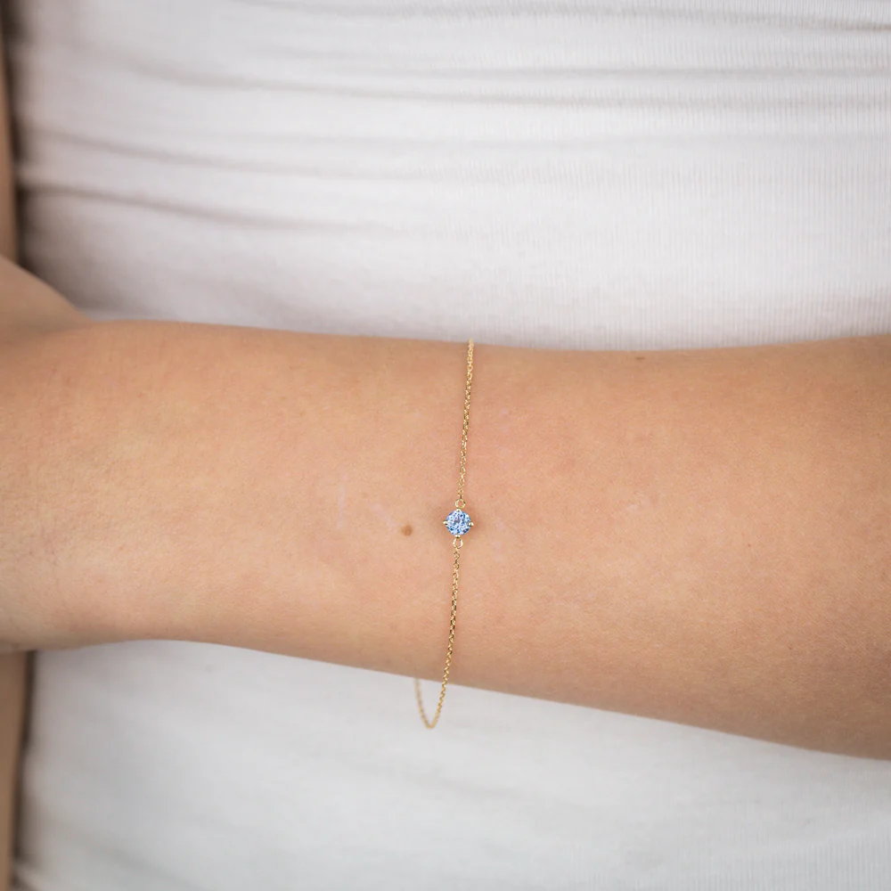 0.27 Carat Tanzanite Adjustable Bracelet 17cm in 9ct Yellow Gold - Image 4
