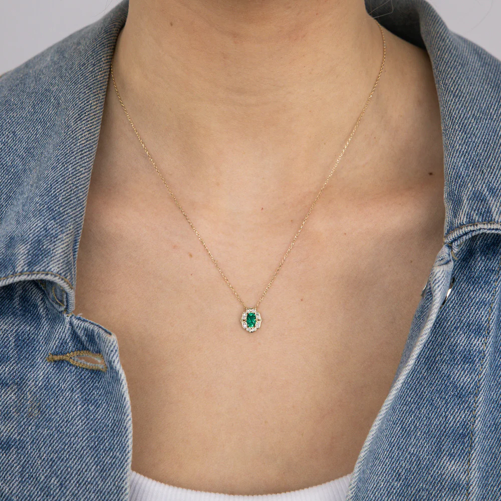 0.30 Carat London Blue Topaz and Diamond Pendant with 45cm Chain in 9ct White Gold - Image 2