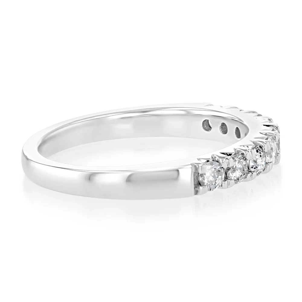 0.45 Carat Diamond Eternity Ring in 10ct white Gold - Image 2