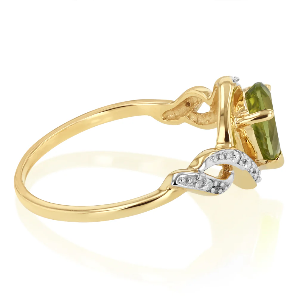 0.67 Carat Peridot Pear Shaped and Diamond Ring in 9ct Yellow Gold - Image 2