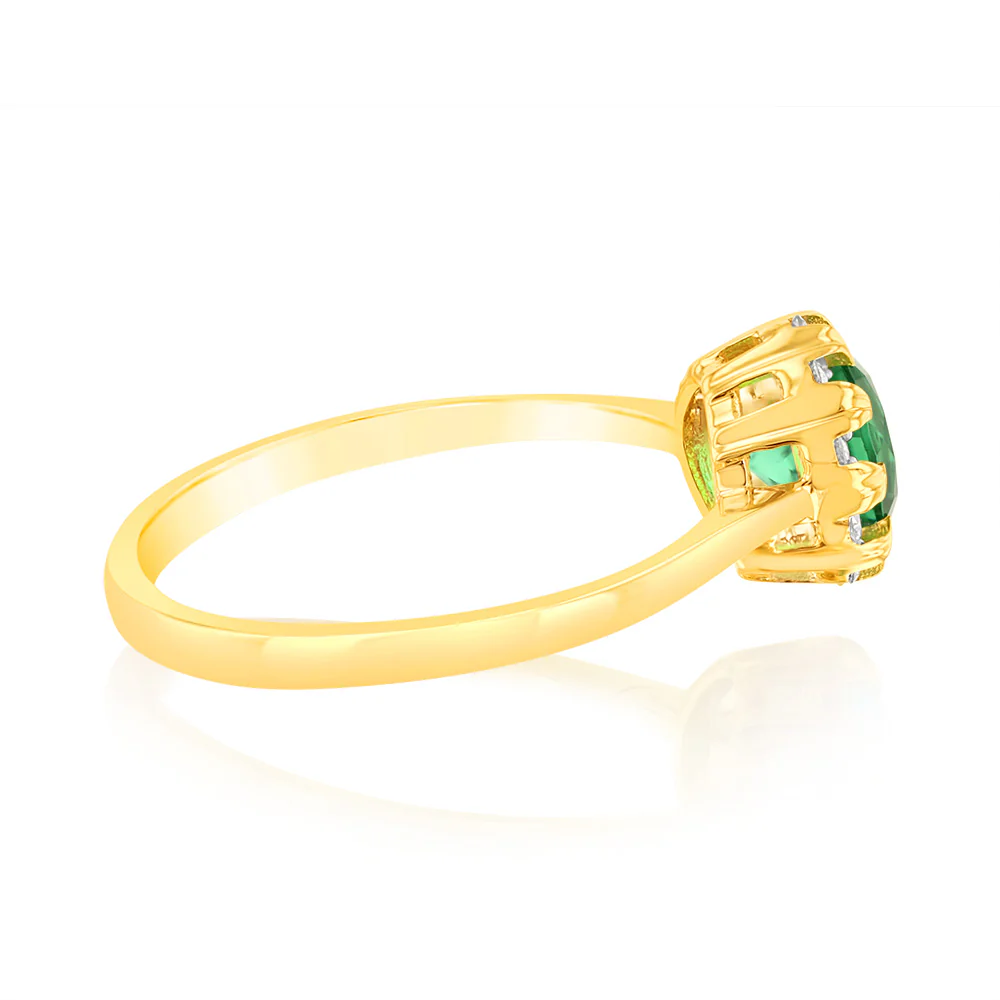0.87 Carat Created Emerald and Diamond Ring in 9ct Yellow Gold - Image 2