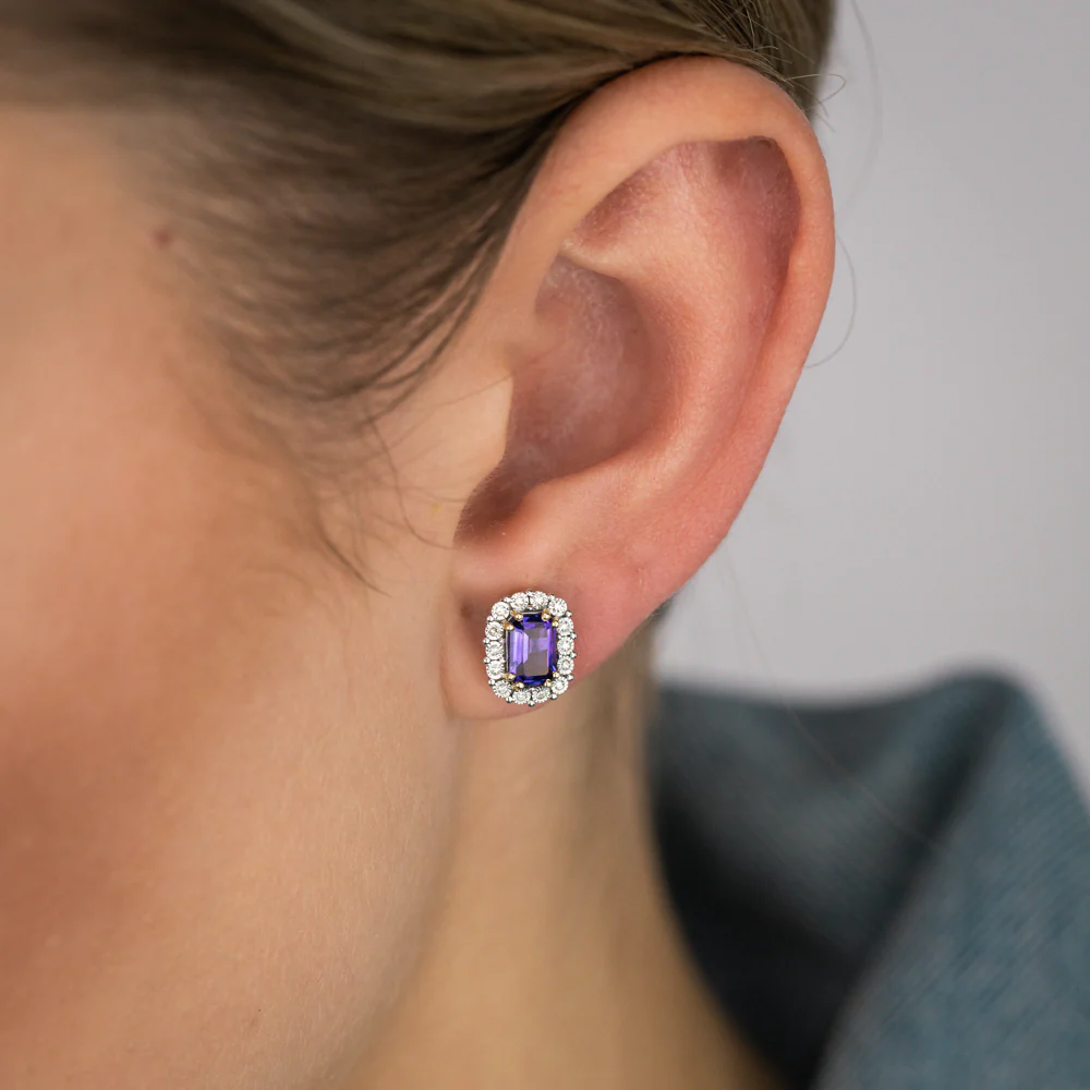 1.08 Carat Amethyst and Diamond Stud Earrings in 9ct Yellow Gold - Image 2