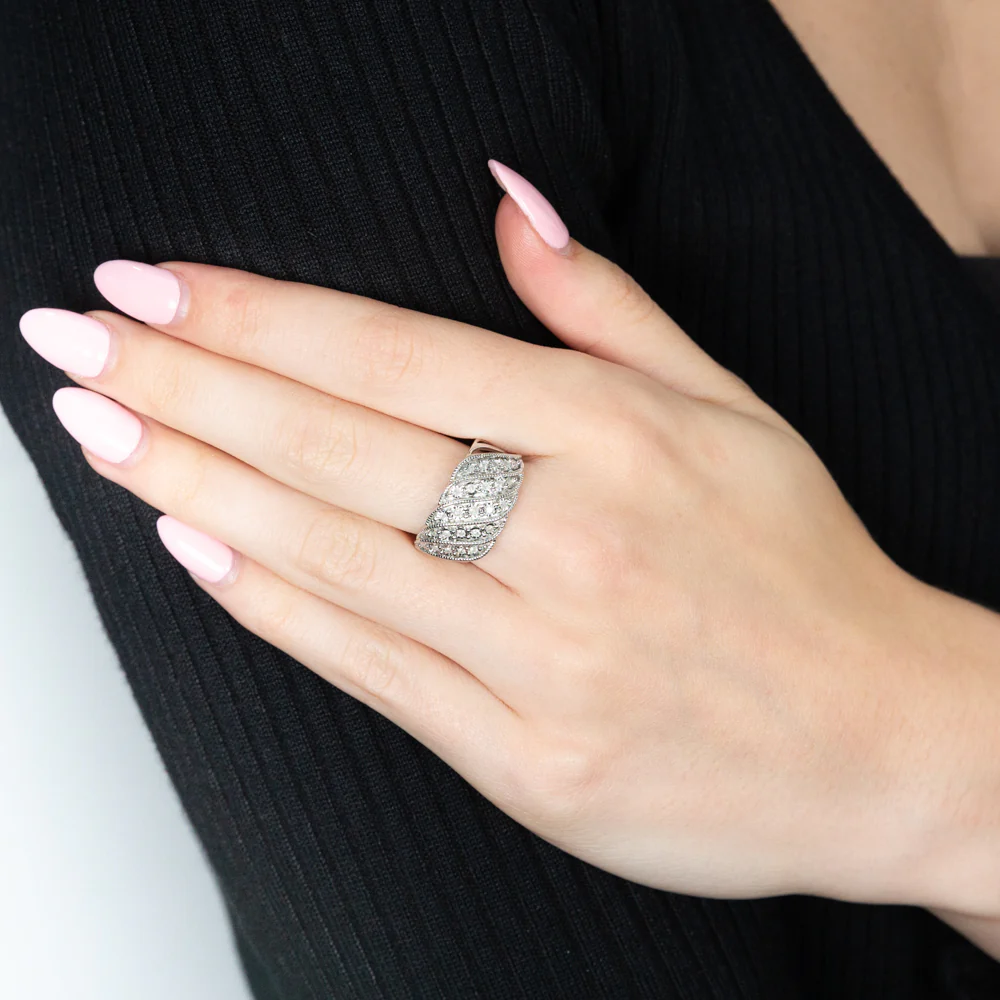 1/5 Carat Diamond Ring with 25 Brilliant Diamonds in Sterling Silver - Image 2