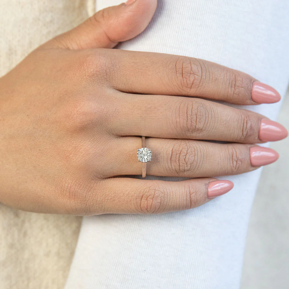 "1 Carat Look" Diamond Ring 0.10 Carat with 19 Brilliant Cut Diamonds in Sterling Silver - Image 2