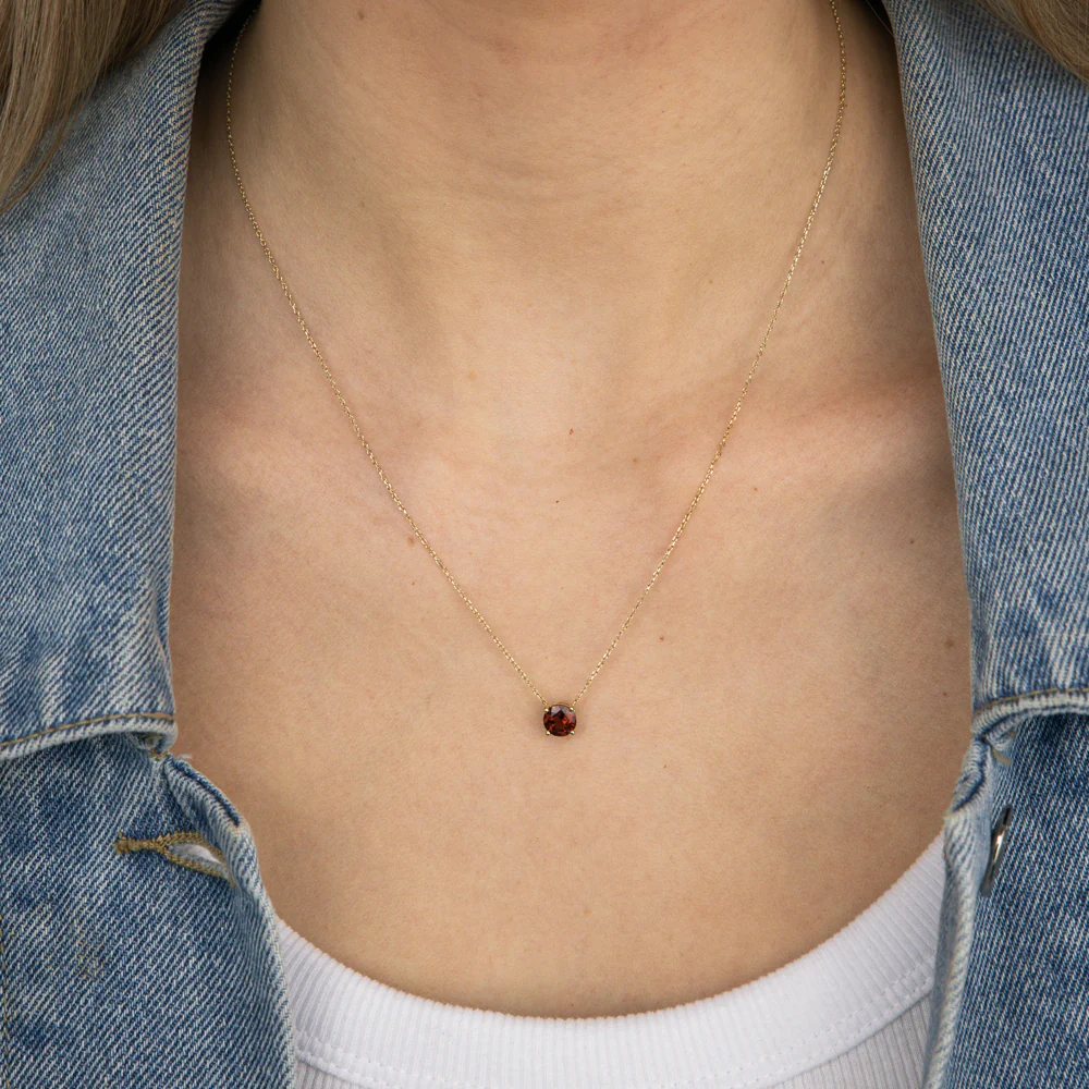 1 Carat Red Garnet Pendant with 45cm Chain in 9ct Yellow Gold - Image 2