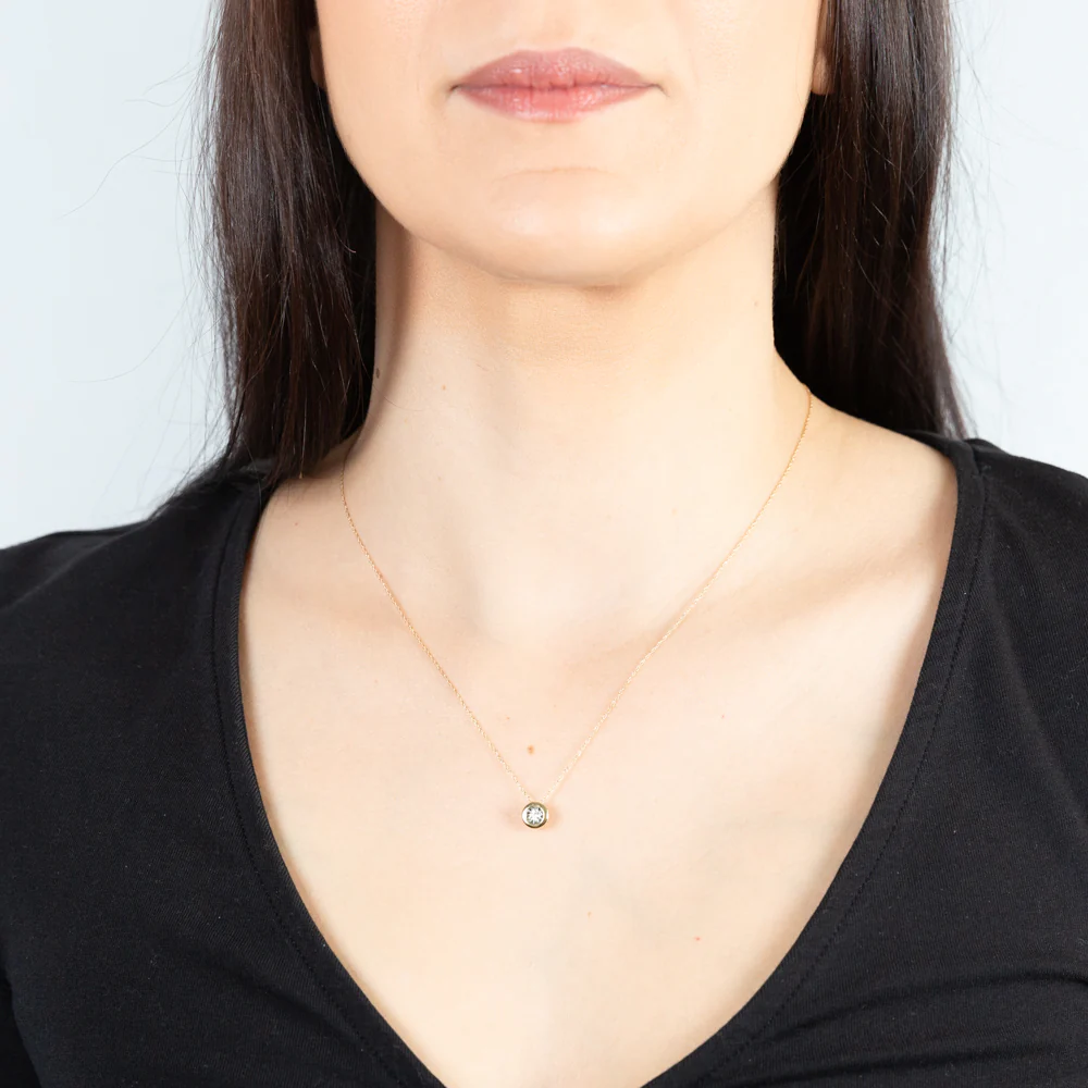 10ct Yellow Gold Diamond Pendant on 9ct Chain - Image 2
