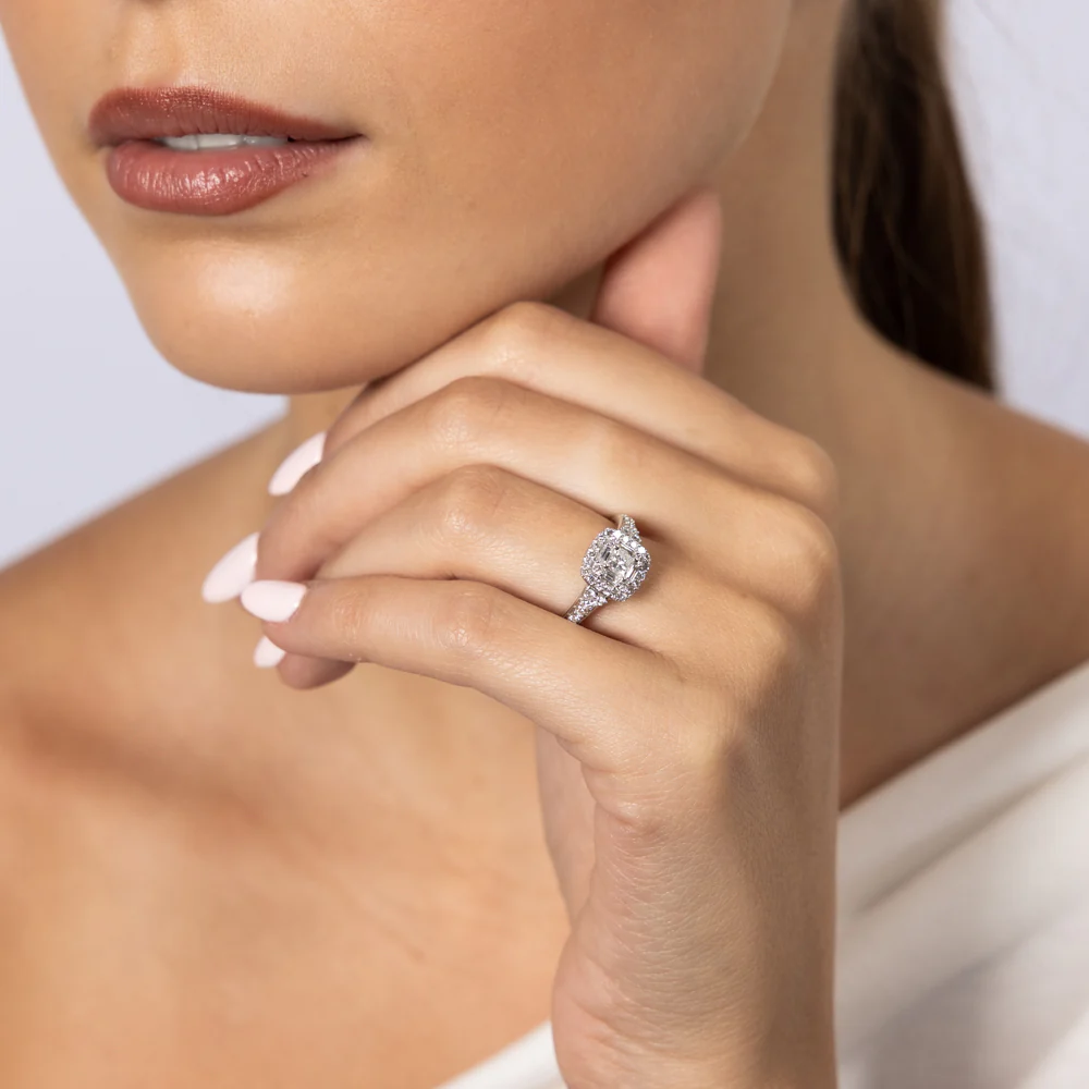 14ct White Gold 0.70 Carat Diamond Halo Solitaire Ring - Image 3