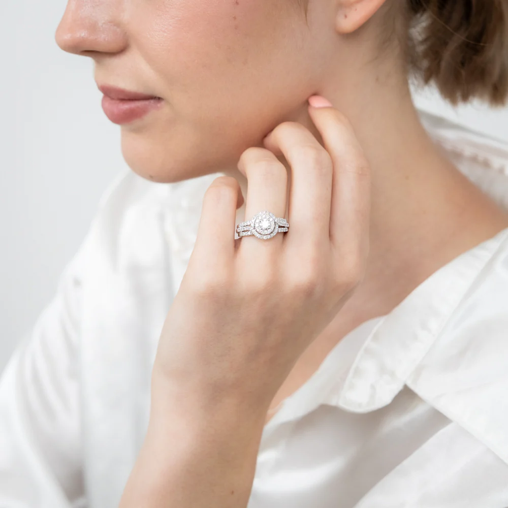 14ct White Gold 1 Carat Brilliant Cut Diamond Solitaire Ring with Double Diamond Halo - Image 3