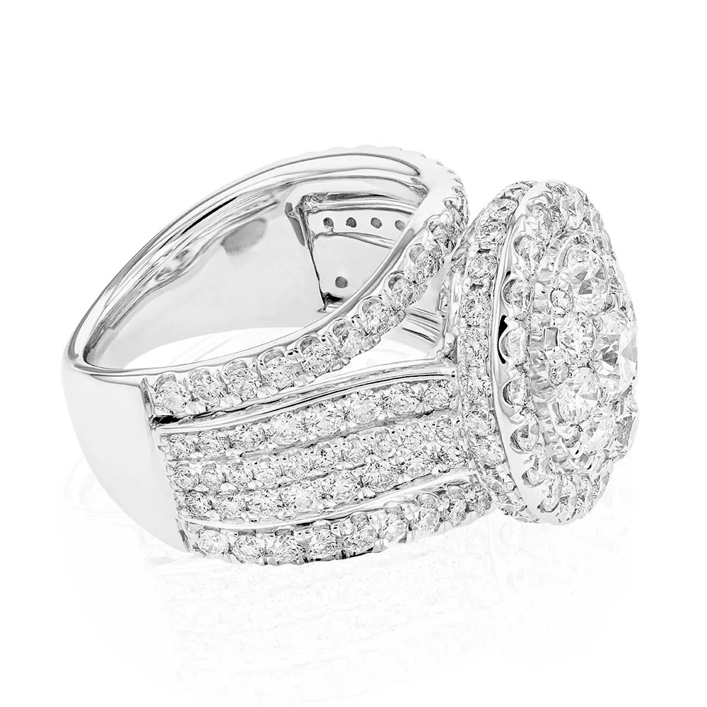 14ct White Gold 4 Carat Diamond Oval Shaped Cluster Ring - Image 2