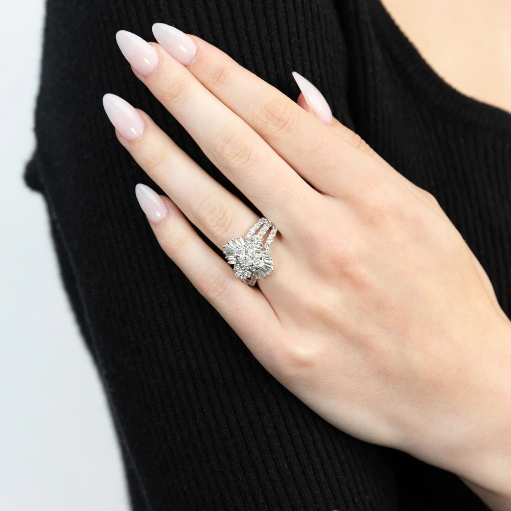 14ct White Gold Ring with 2.00 Carat of Diamonds with Marquise Centre Diamond - Image 4