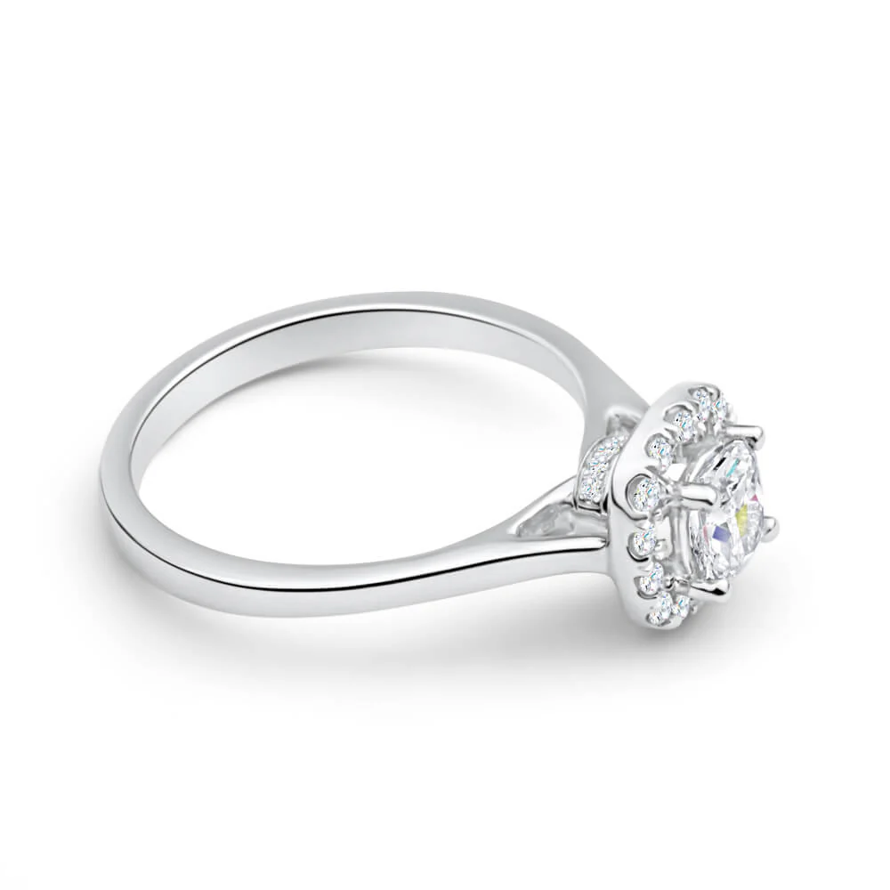 14ct White Gold Ring With 75 Points Of Diamonds - Image 2