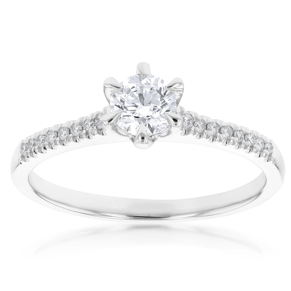 18ct White Gold 0.60 Carat Solitaire with 1/2 Carat Certified Centre Diamond