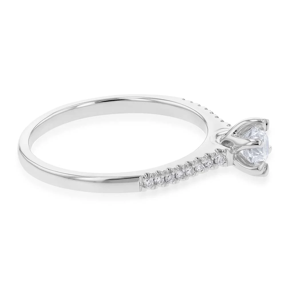 18ct White Gold 0.60 Carat Solitaire with 1/2 Carat Certified Centre Diamond - Image 2