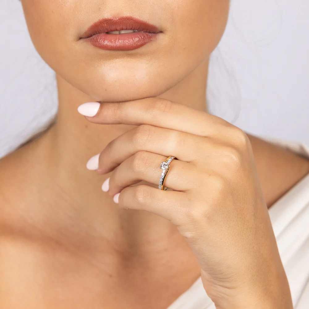 18ct Yellow Gold 1/2 Carat Diamond Claw Solitaire Ring - Image 3