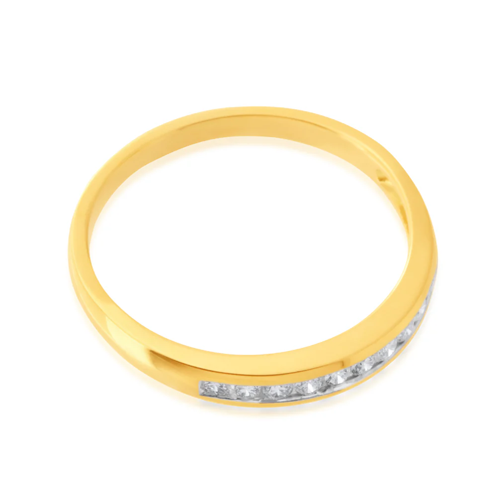 18ct Yellow Gold 1/4 Carat Channel Set Diamond Ring with 10 Brilliant Diamonds - Image 2