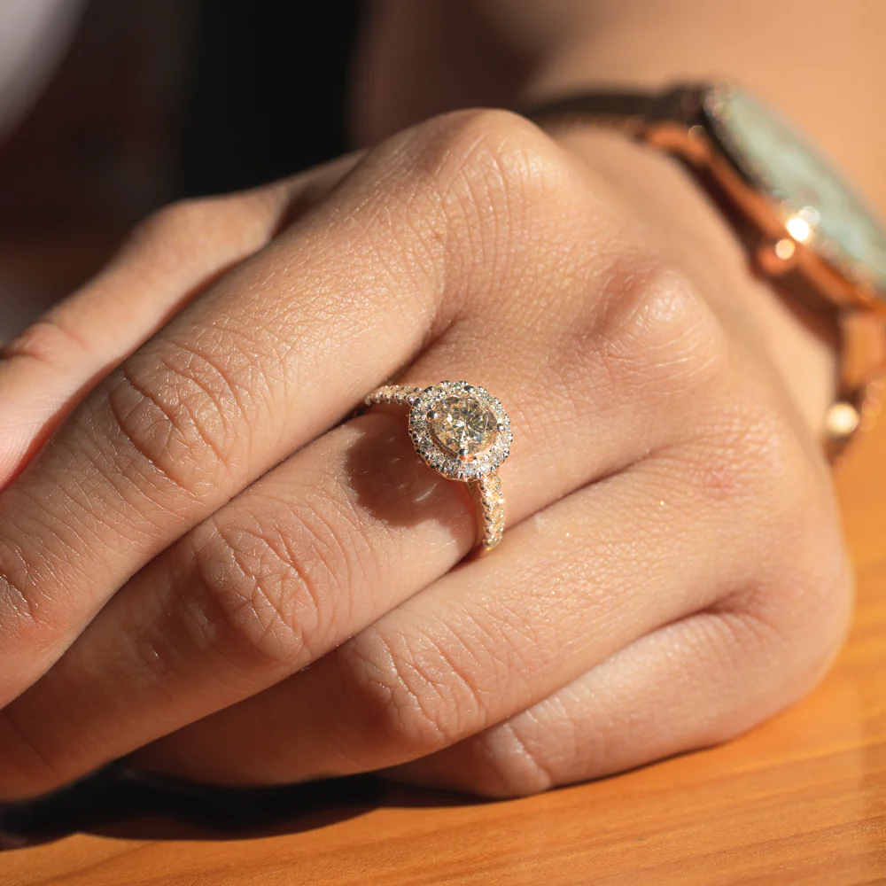 18ct Yellow Gold 1.50 Carat Diamond Ring With 1 Carat Australian Diamond - Image 3