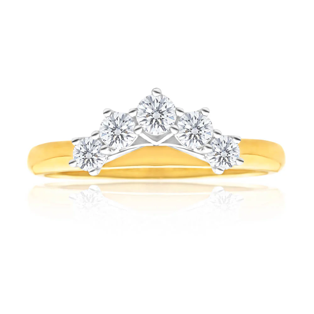 18ct Yellow Gold Ring With 1/2 Carats Of Diamonds Set With 5 Diamonds