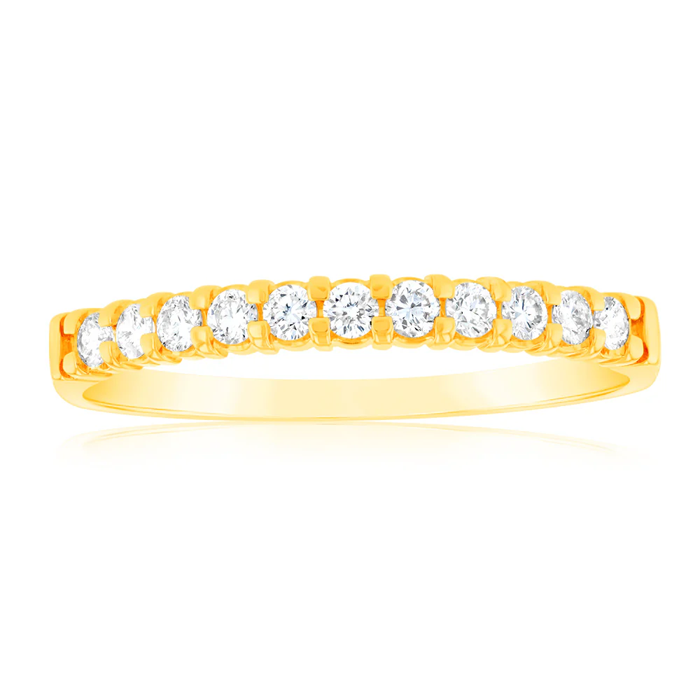 18ct Yellow Gold Ring With 1/4 Carat Diamonds