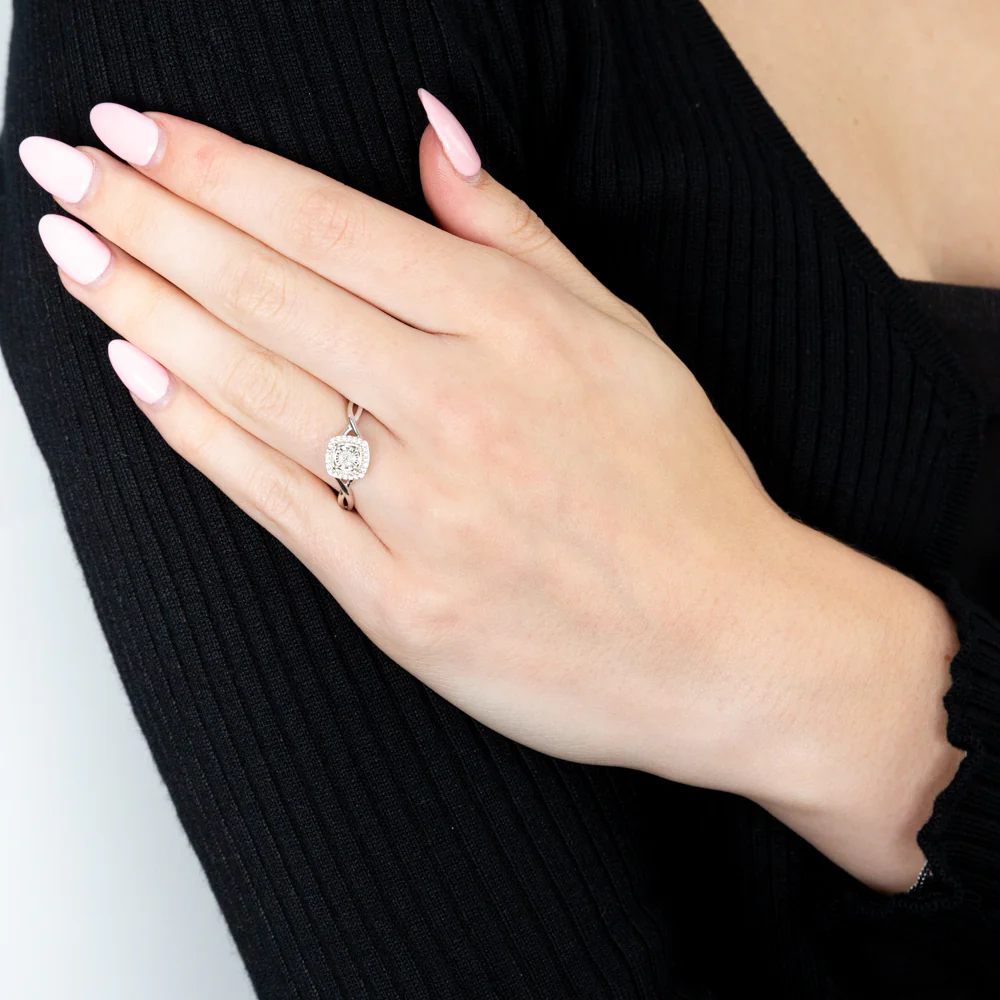 2 Points Diamond Ring with 7 Brilliant Cut Diamonds in Sterling Silver - Image 4