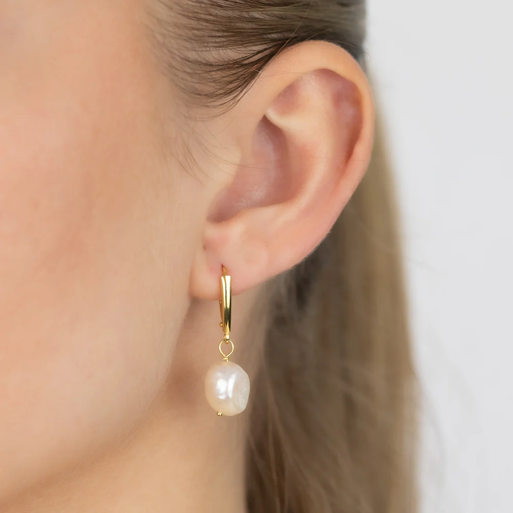 9.5mm-10.5mm White Fresh Water Pearl Drop Earrings in Gold Plated Sterling Silver - Image 2