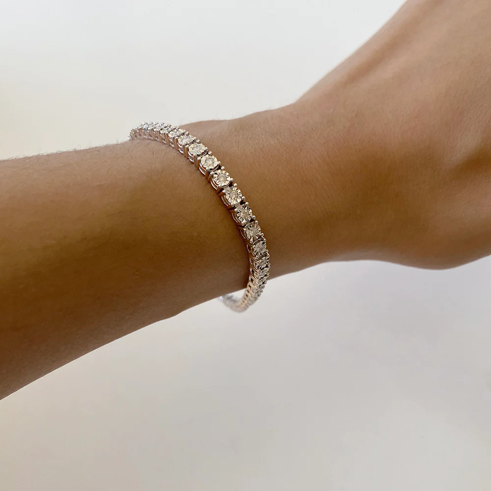 9ct Dazzling White Gold 1 Carat Diamond 18cm Tennis Bracelet - Image 2
