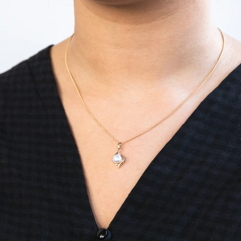 9ct Dazzling Yellow Gold Diamond + Pearl Pendant - Image 2