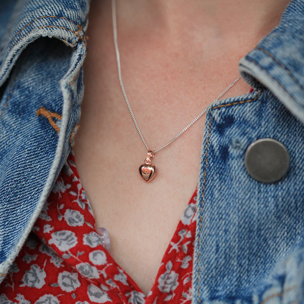 9ct Rose Gold Heart Pendant - Image 3