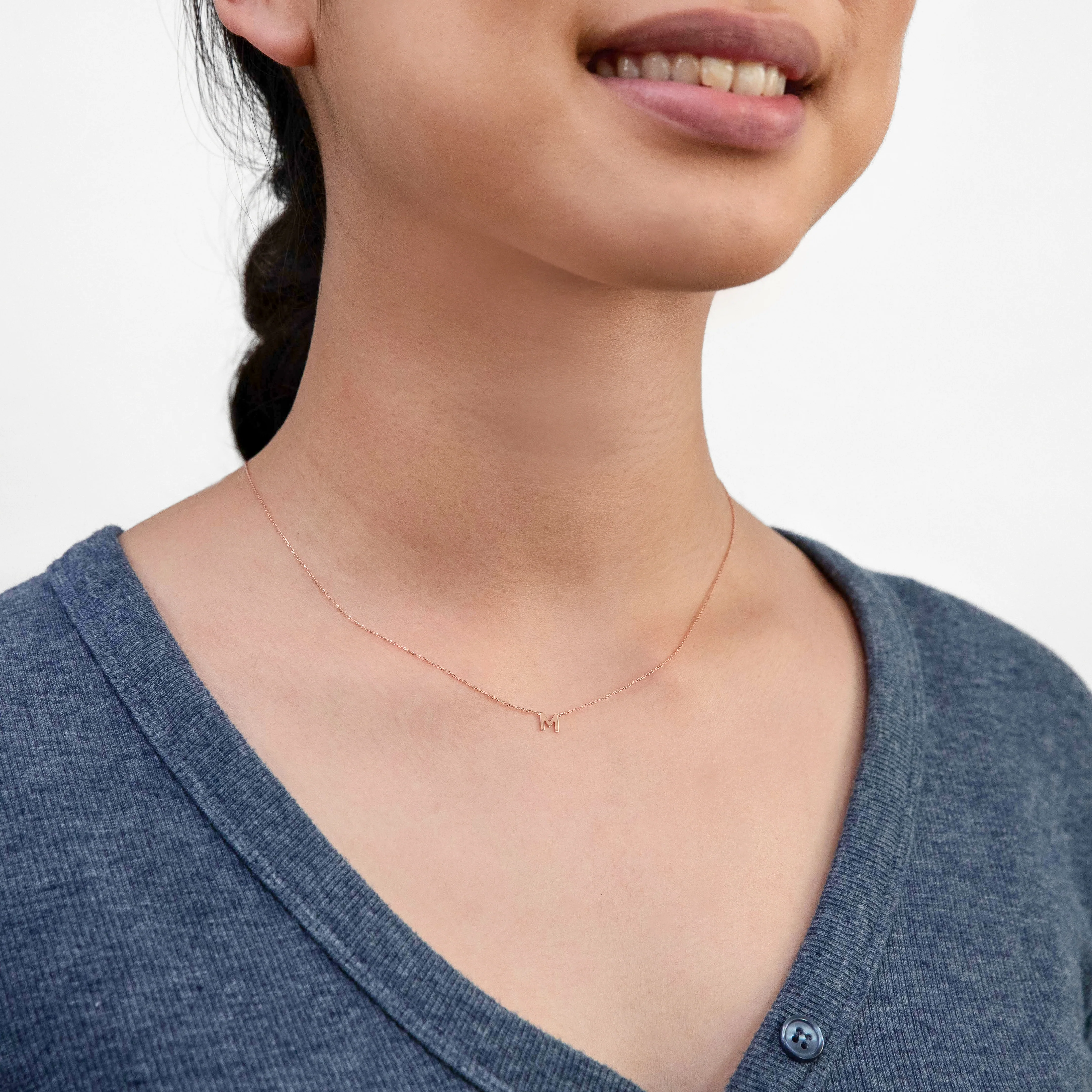 9ct Rose Gold Initial "M" Pendant On 43cm Chain - Image 2