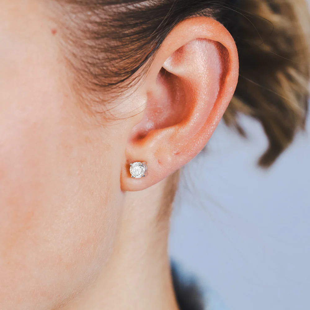 9ct White Gold 1 Carat Diamond Stud Earrings - Image 2
