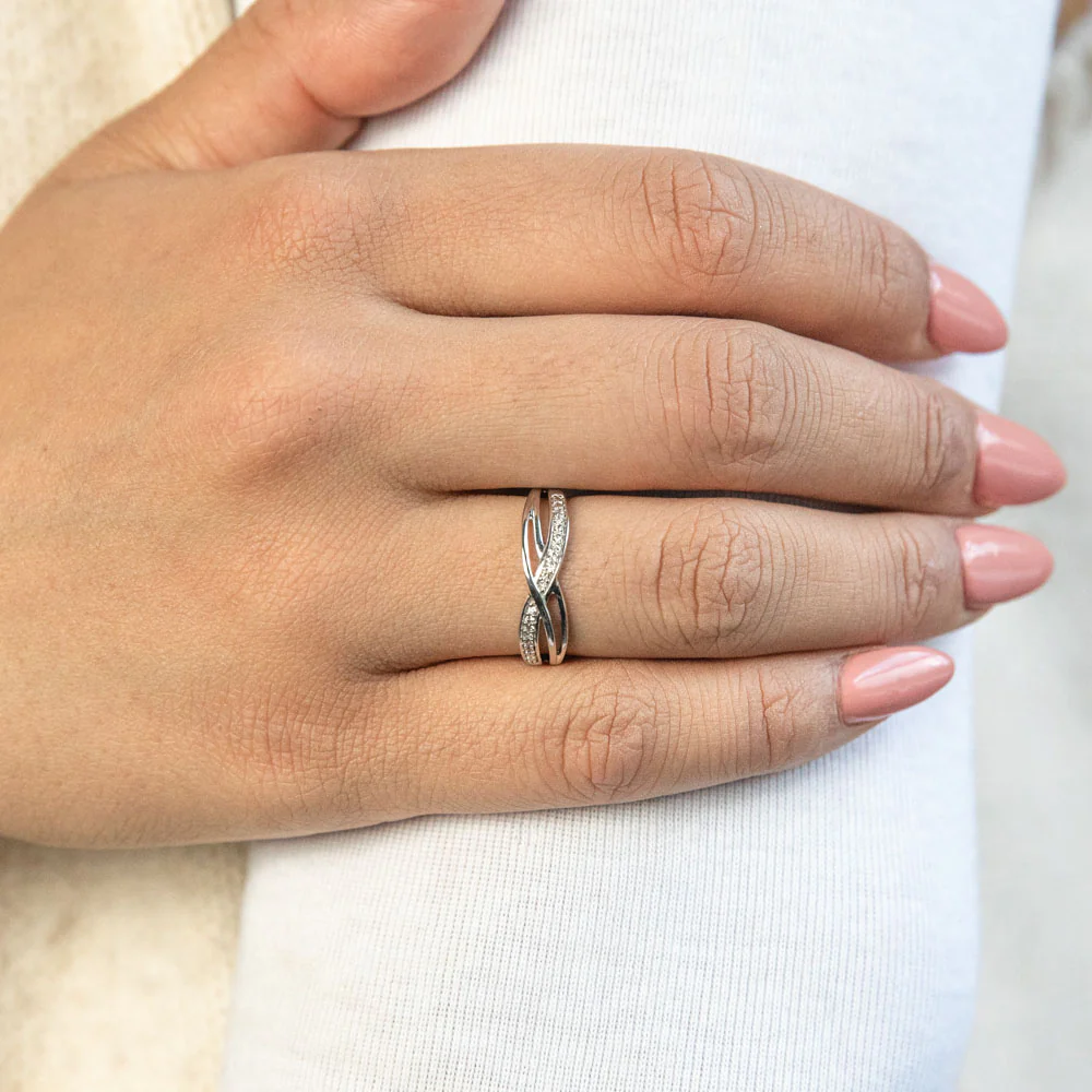 9ct White Gold Diamond Ring - Image 2