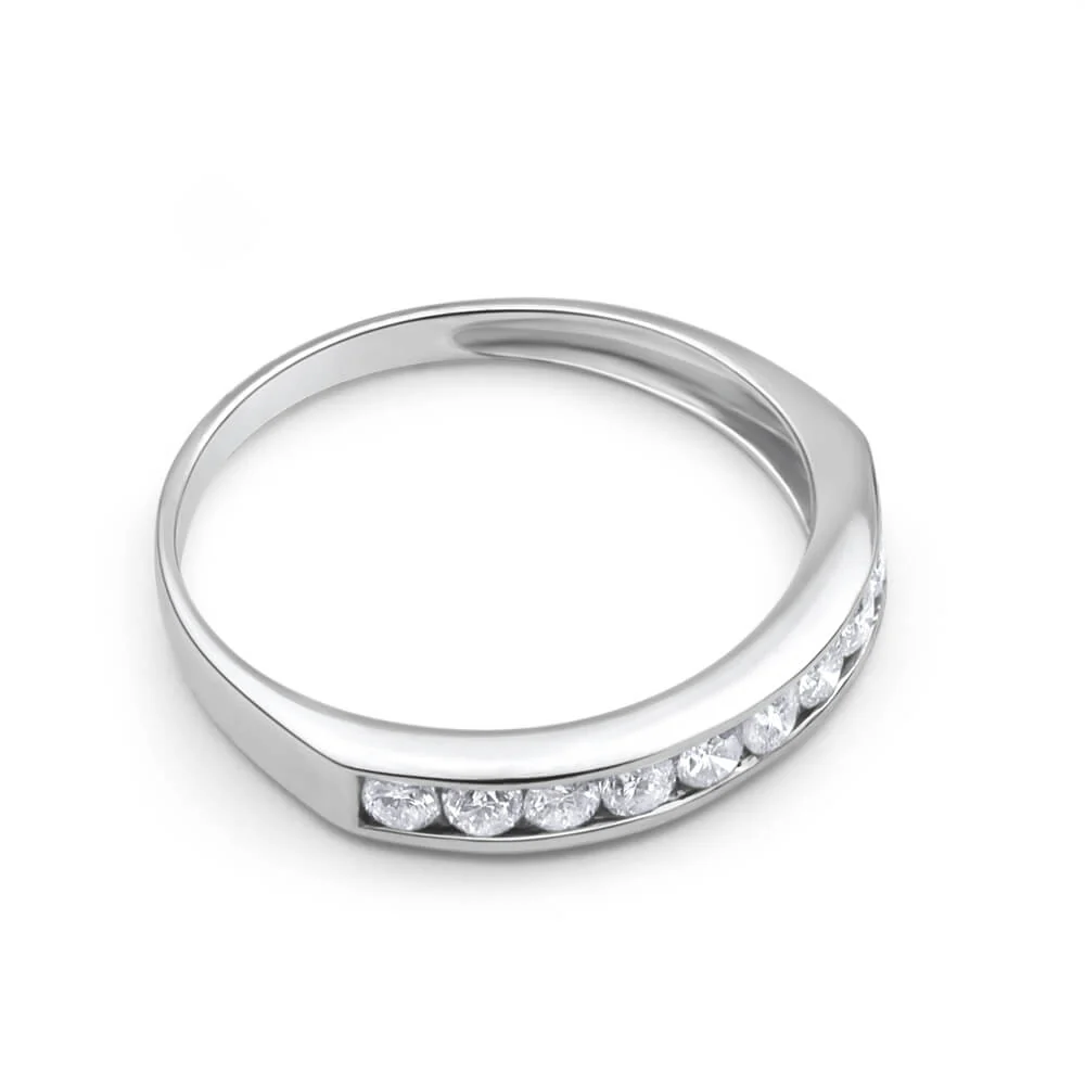 9ct White Gold Exquisite Diamond Ring - Image 2