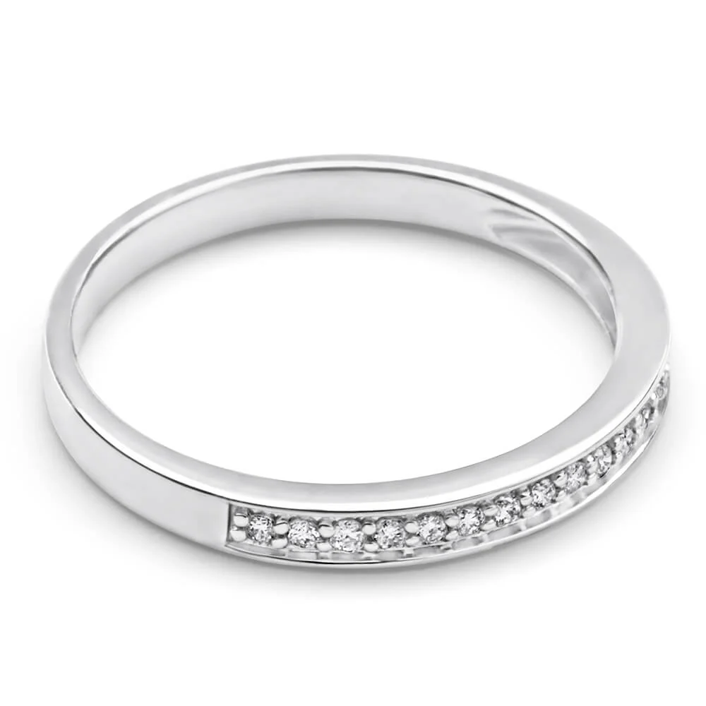 9ct White Gold Impressive Diamond Ring - Image 2