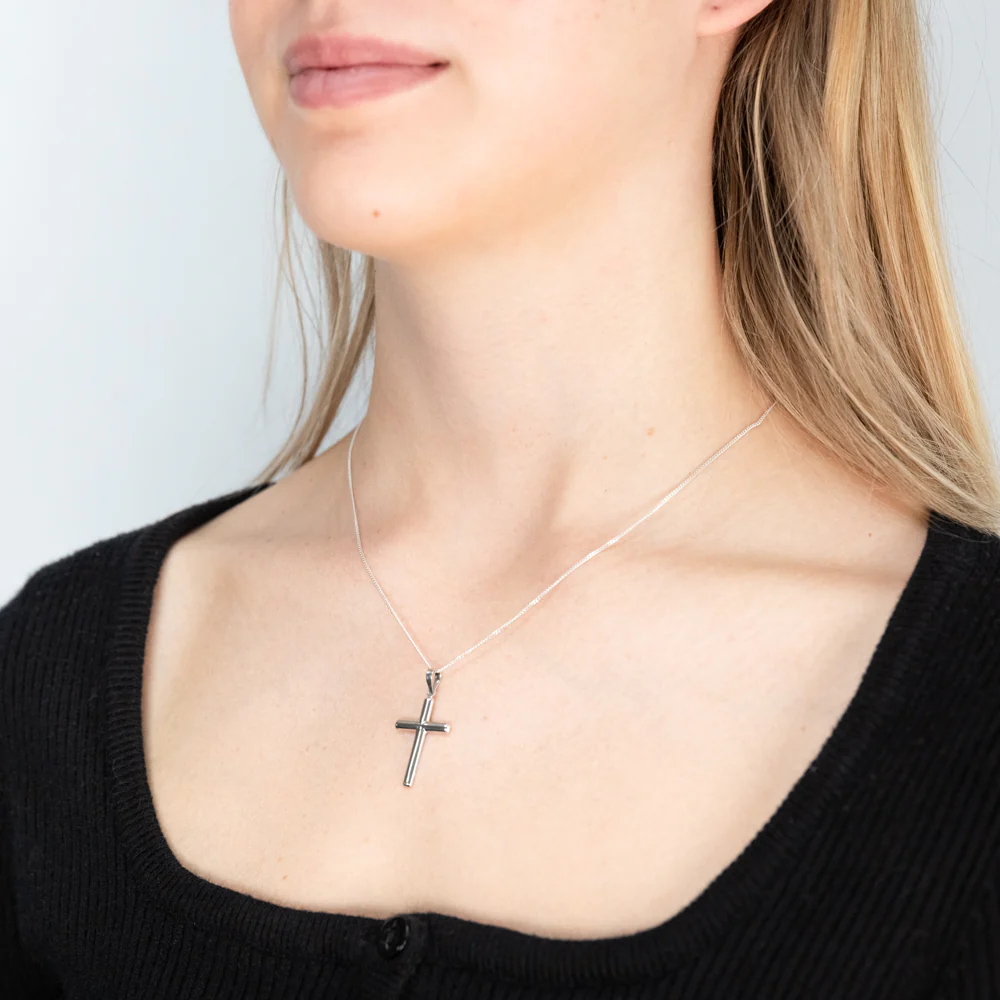9ct White Gold Plain Cross Pendant - Image 2
