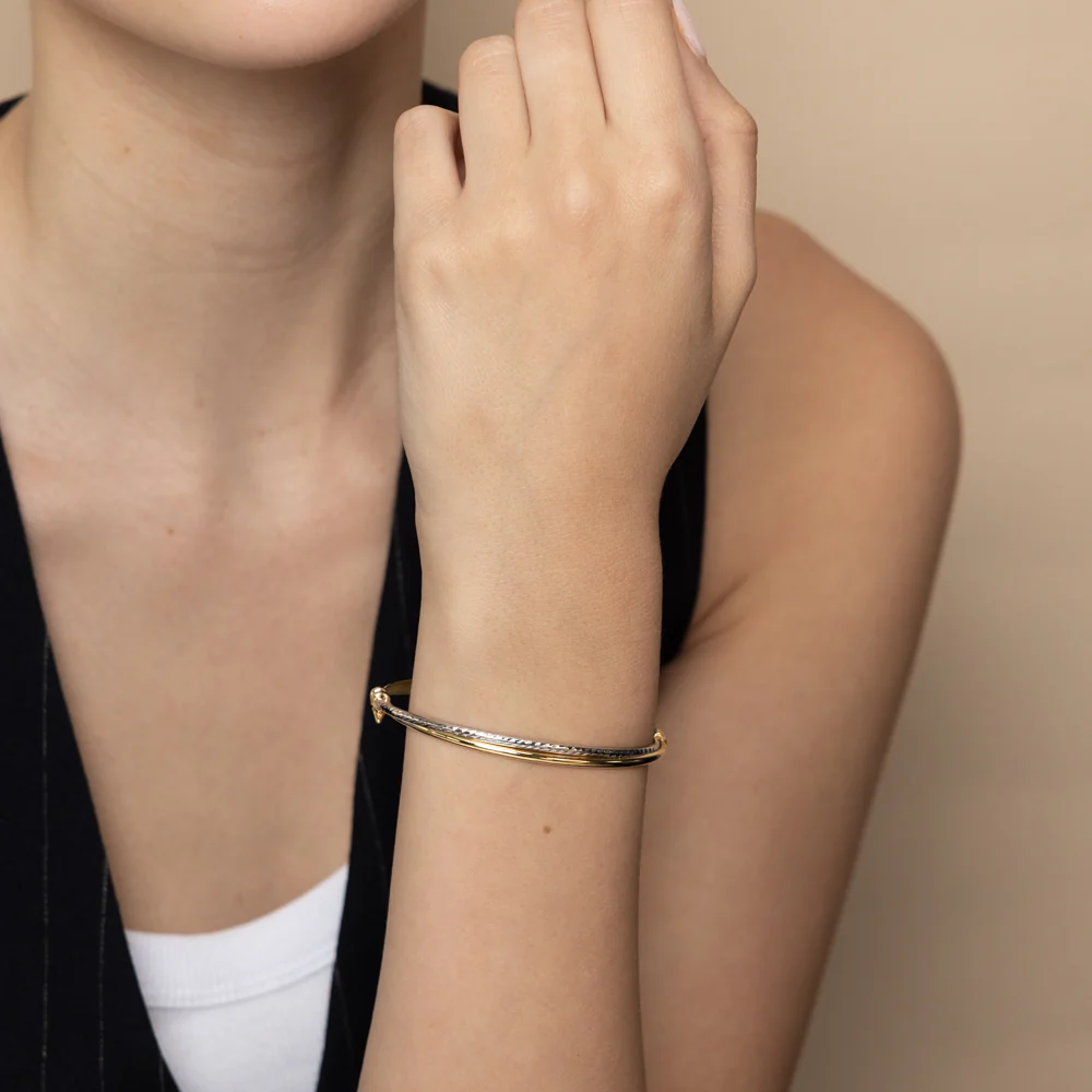 9ct Yellow And White Two-Tone Gold Plain And Textured Hinged 60mm Bangle - Image 2