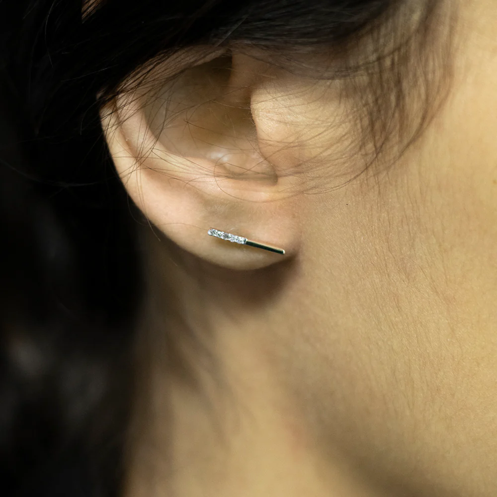 9ct Yellow Gold 0.05 Carat Diamond Bar Earrings with 10 Brilliant Cut Diamonds - Image 2