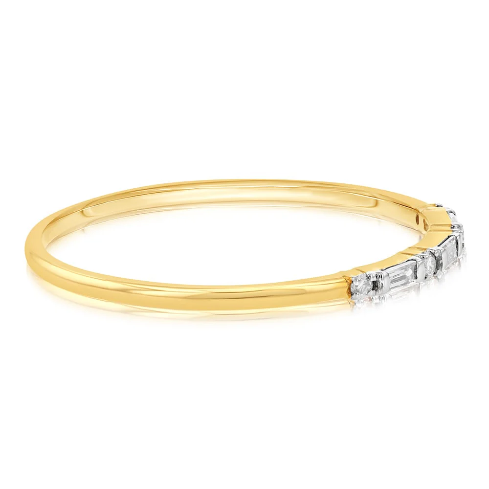 9ct Yellow Gold 0.10 Carat Diamond Eternity Ring with 4Brilliant & 3Baguette Diamonds - Image 2