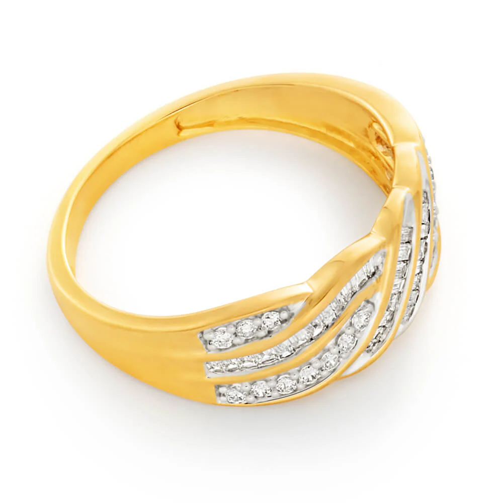 9ct Yellow Gold 1/2 Carat Diamond Ring Set With 20 Brilliant Diamonds - Image 2