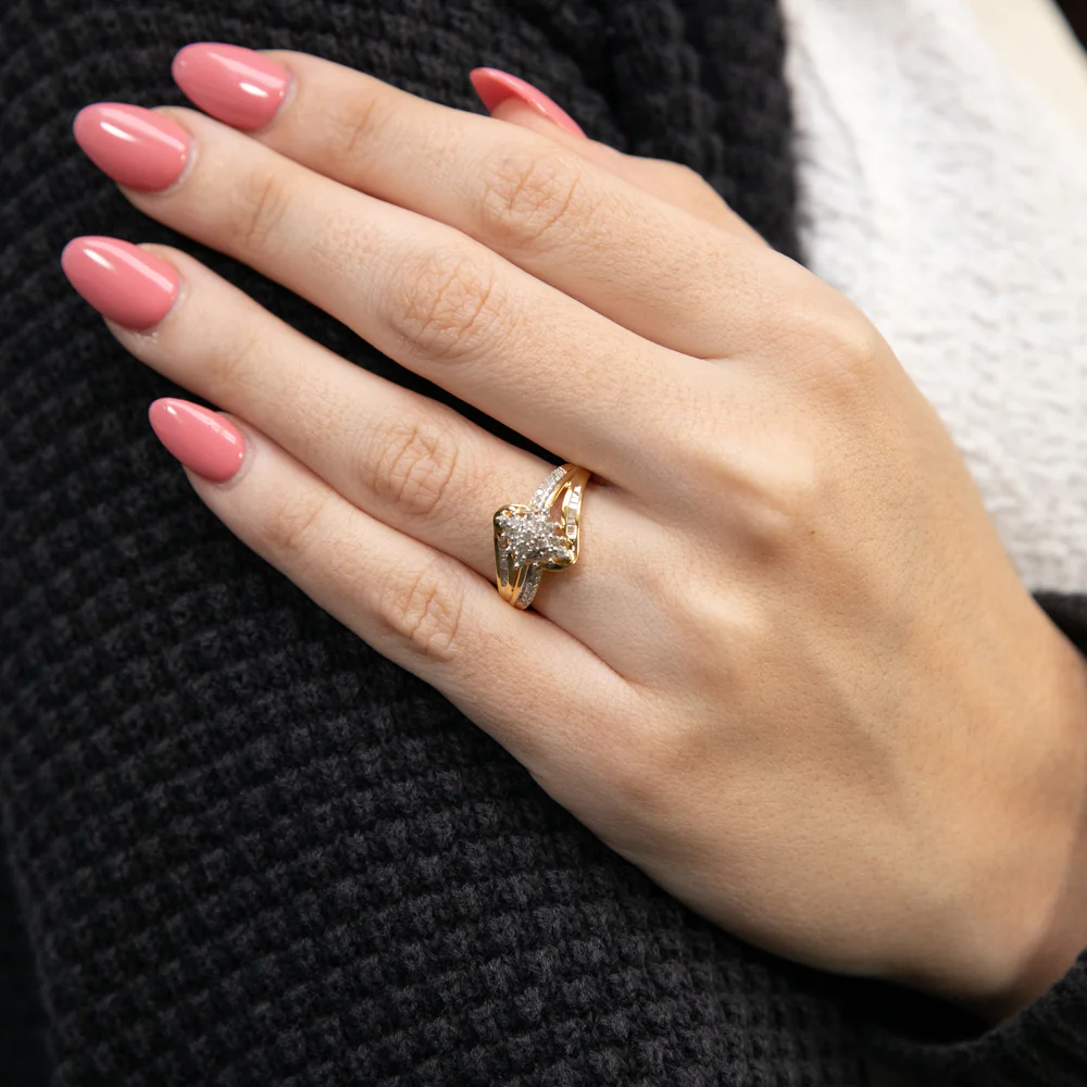 9ct Yellow Gold 1/3 Carat Diamond Ring - Image 3
