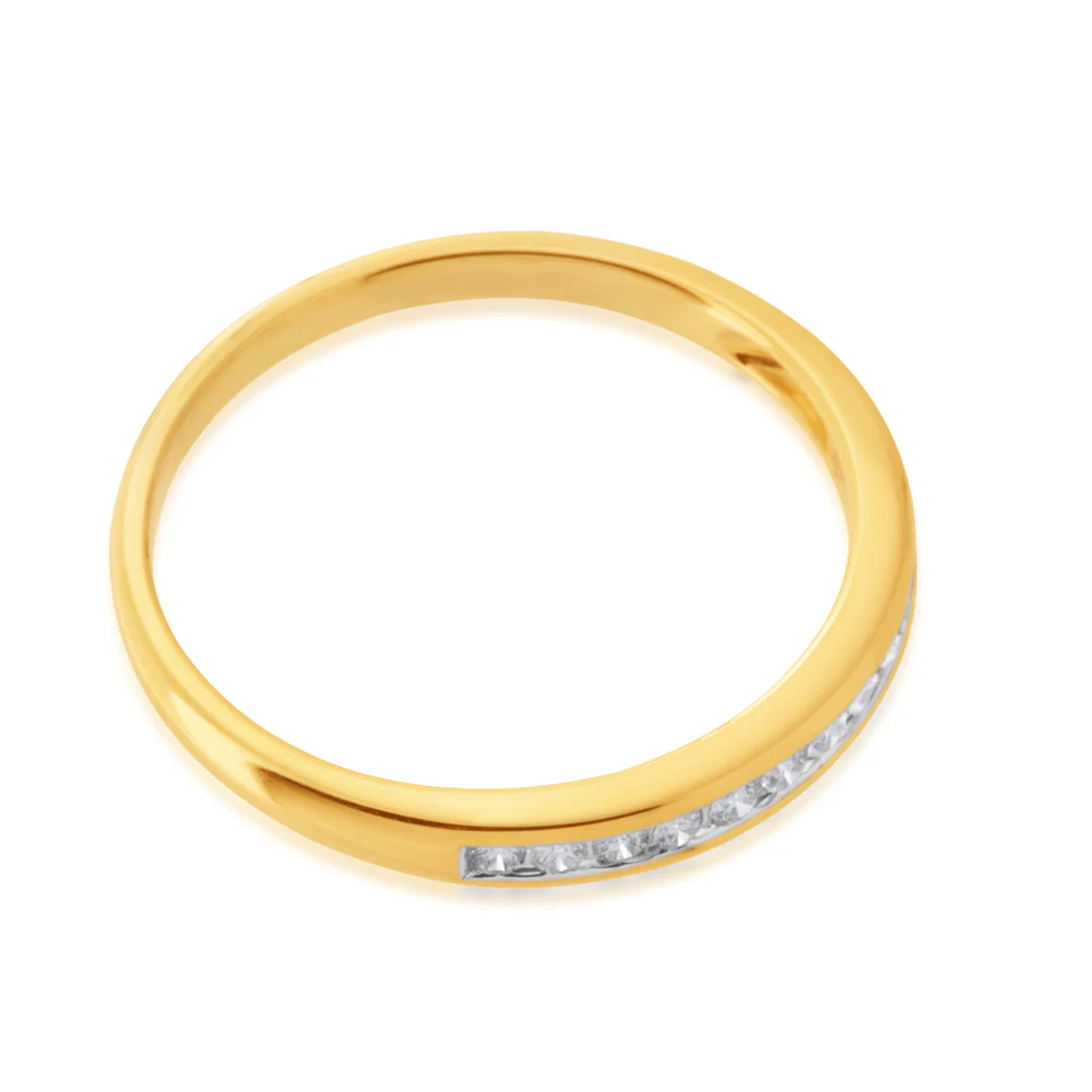 9ct Yellow Gold 1/4 Carat Channel Set Diamond Ring with 13 Brilliant Diamonds - Image 2