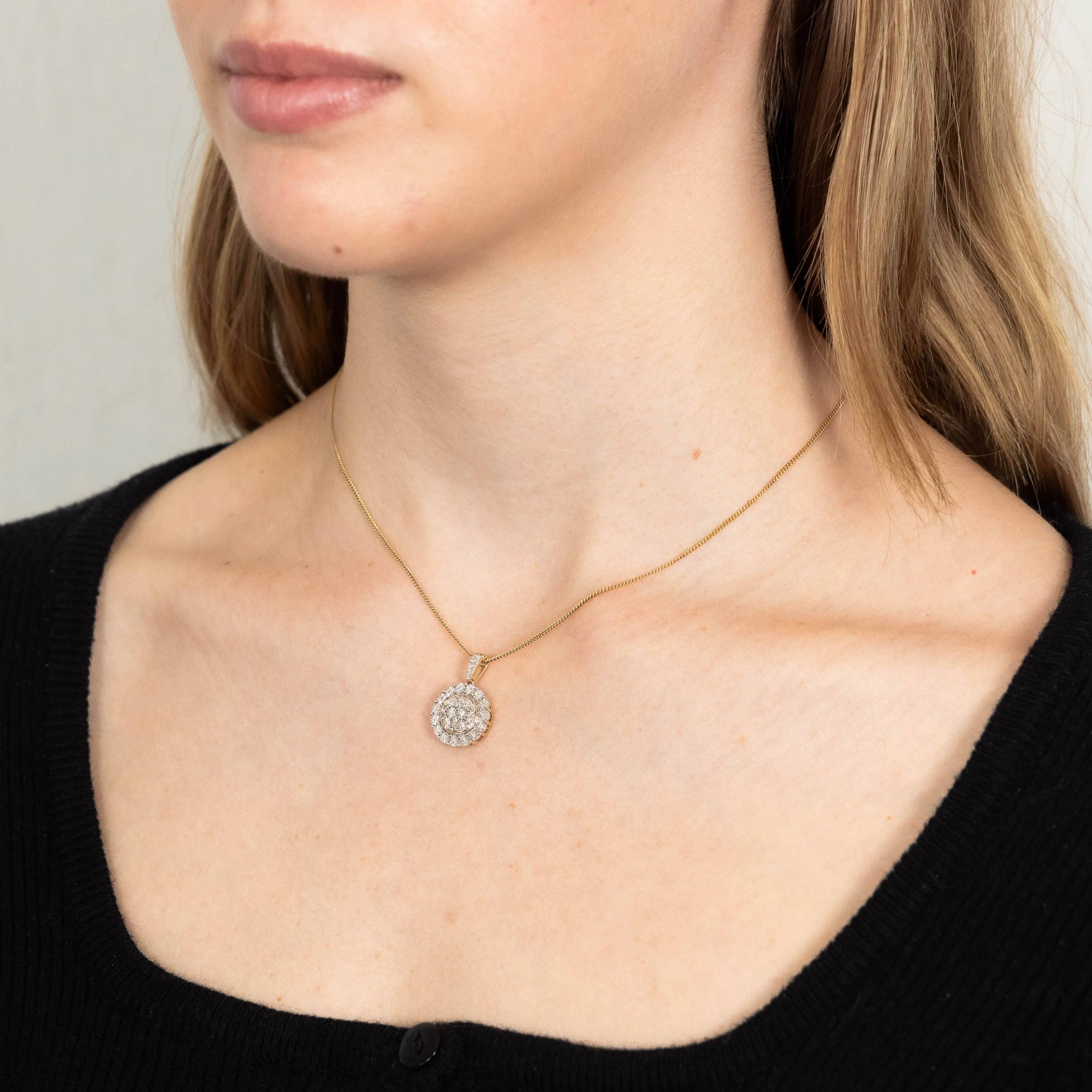 9ct Yellow Gold 1/5 Carat Diamond Pendant - Image 2