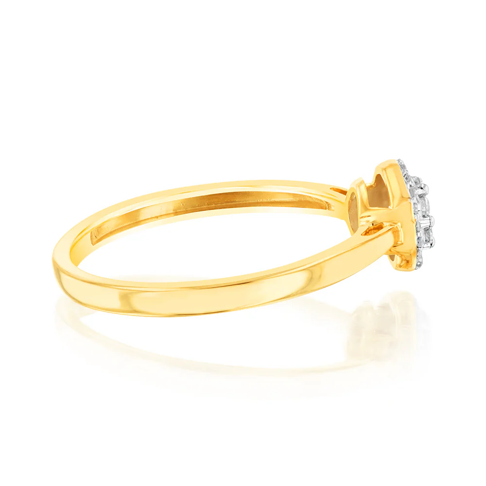9ct Yellow Gold 1/7 Carat Diamond Cluser Halo Ring - Image 2