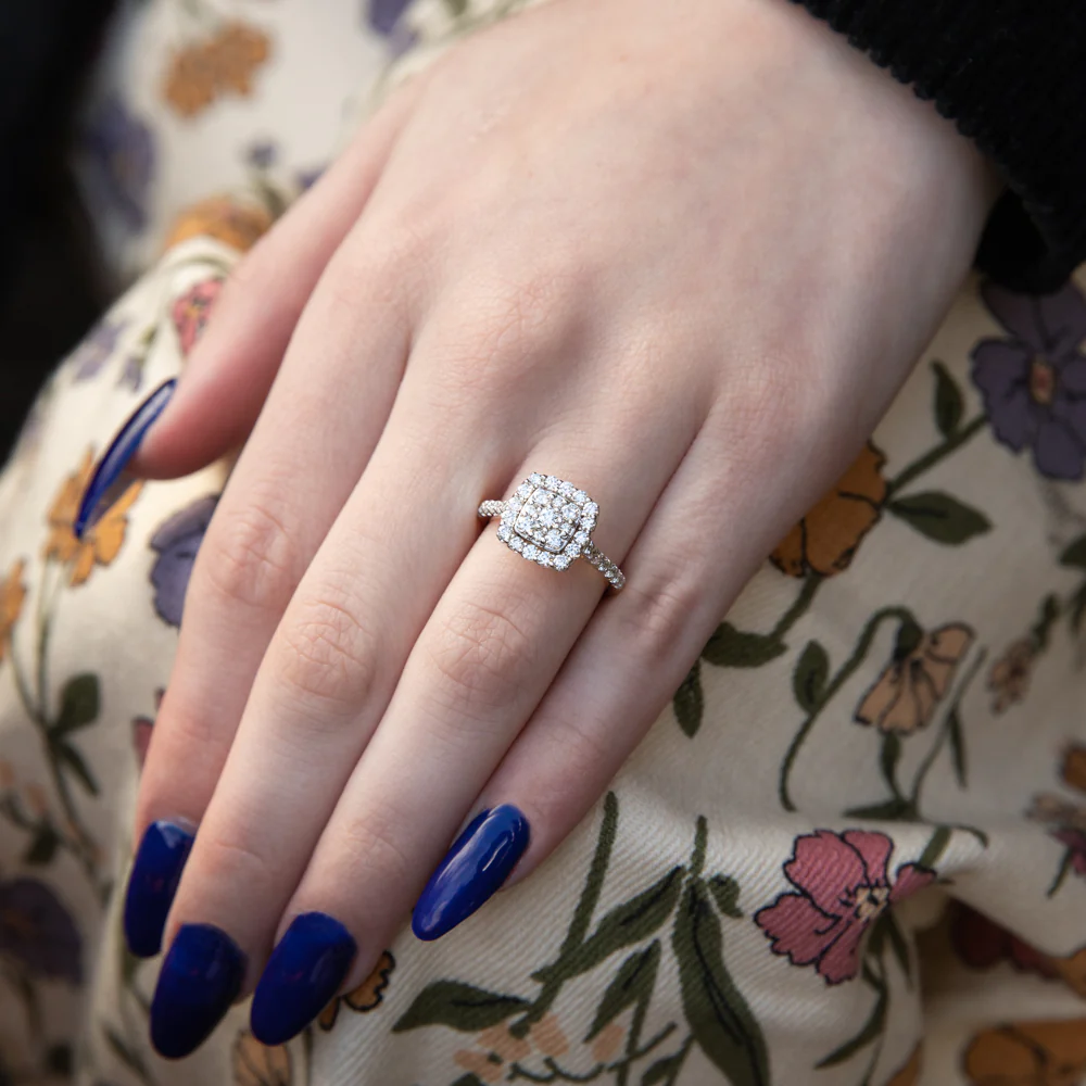 9ct Yellow Gold 1 Carat Luminesce Laboratory Grown Diamond Ring - Image 3