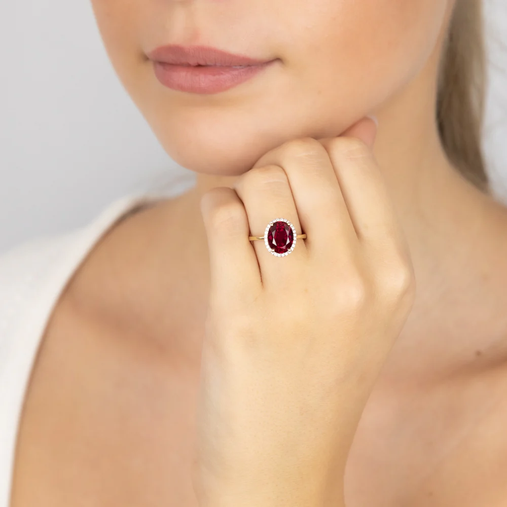 9ct Yellow Gold 2.9 Carat Created Ruby 28Cubic Zirconia Ring - Image 3