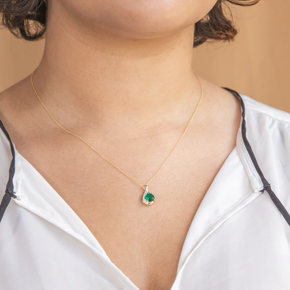 9ct Yellow Gold Created Emerald and Zirconia Pendant With 45cm Chain - Image 2