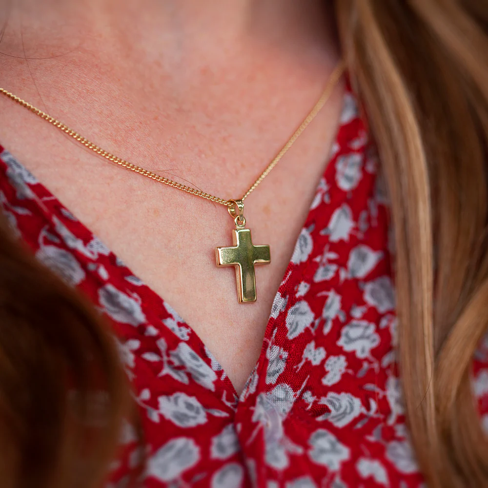 9ct Yellow Gold Cross Pendant - Image 3