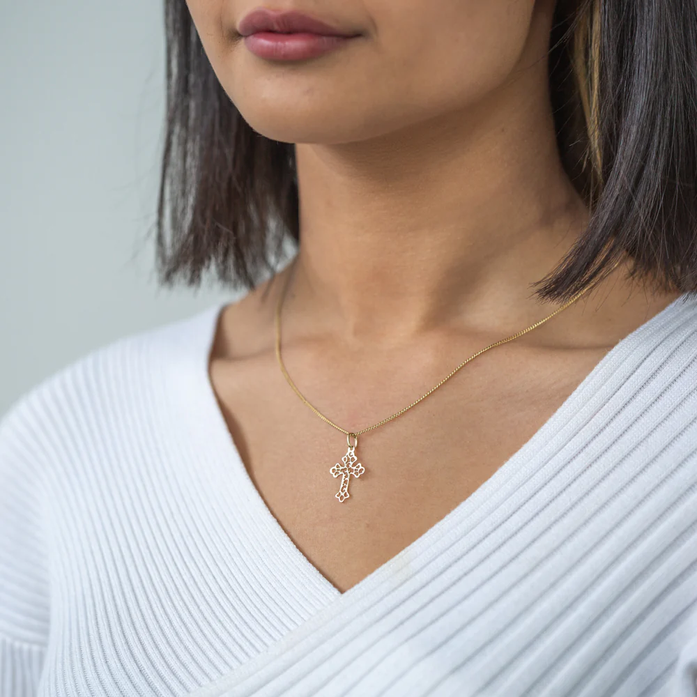 9ct Yellow Gold Cross Pendant - Image 2