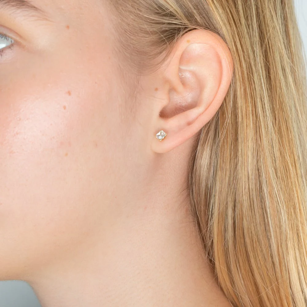 9ct Yellow Gold Cubic Zirconia 4mm Princess Stud Earrings - Image 3