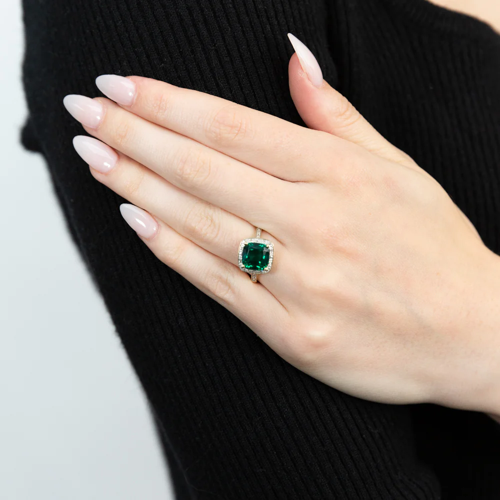 9ct Yellow Gold Cushion Cut Created Emerald 9mm and Diamond Ring - Image 3